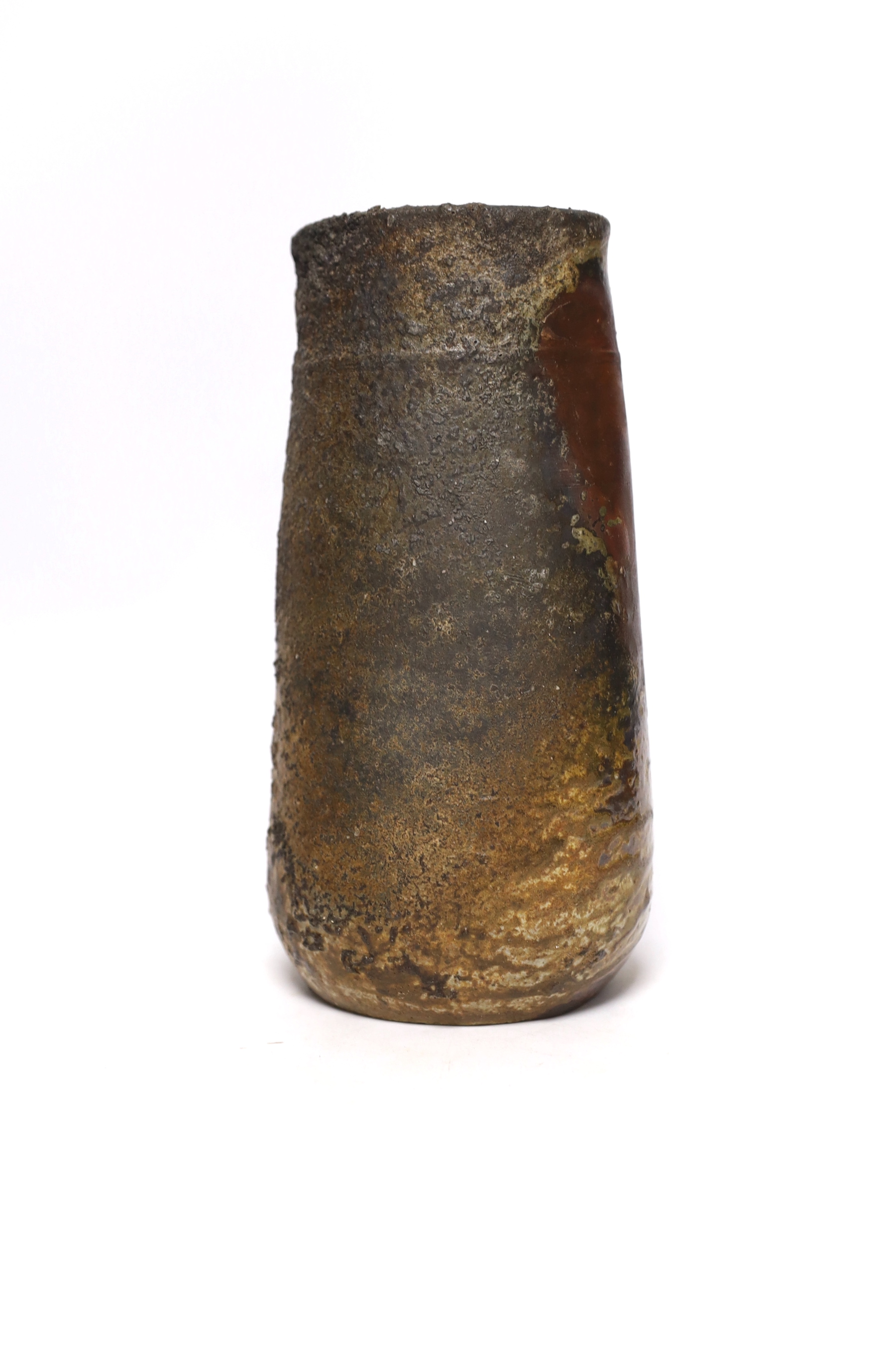 Fujiwara Yu (Japanese, b.1932), a Bizen stoneware vase, 26cm high